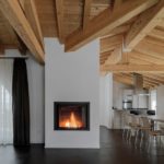 Przytulny salon z kominkiem - Kominki Wrocław